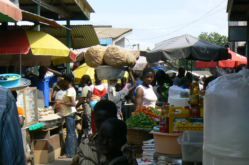 A/R: Effiduase market traders lament slow sales ahead of Christmas